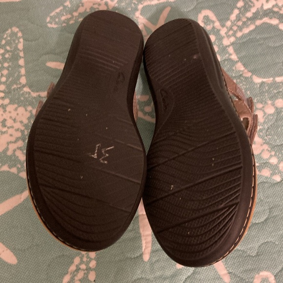 NWT-Clark’s Collection Ultimate Comfort Foot bed. Size: 5.5 color: Champagne. - Picture 3 of 6